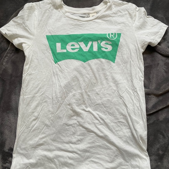 Everyday Levi’s tee - Picture 1 of 2